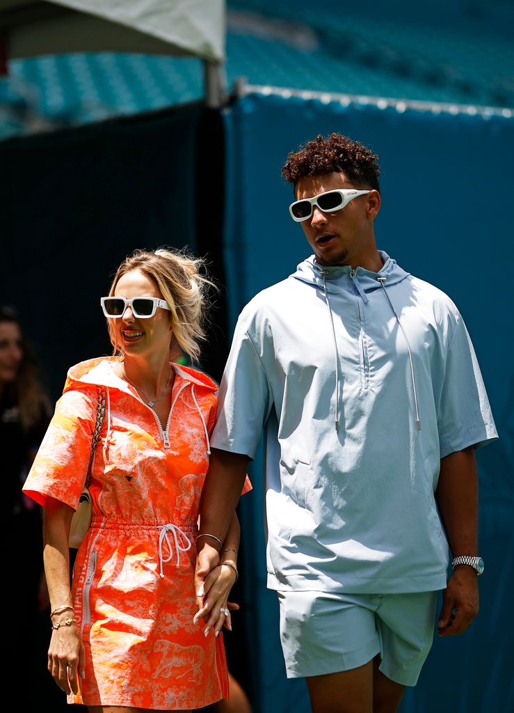 El quarterback de los Kansas City Chiefs, Patrick Mahomes, y su esposa Brittany Mahomes