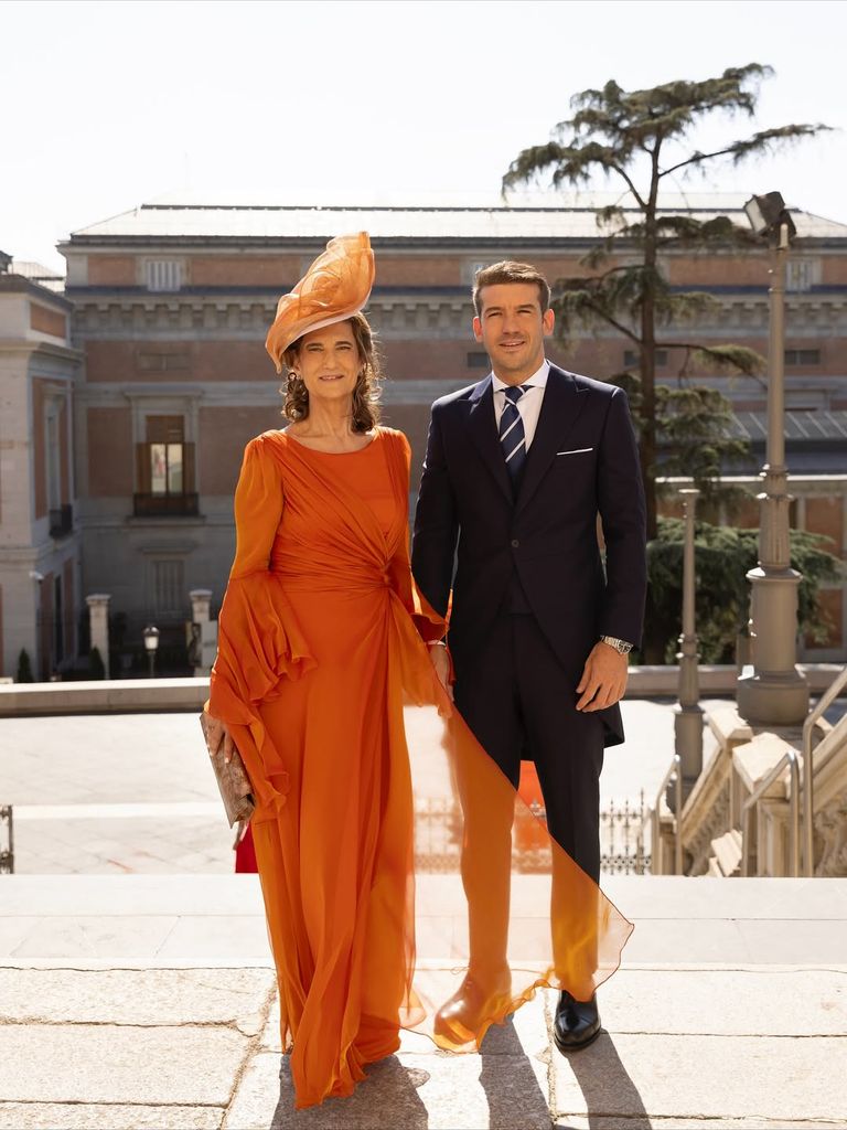 Vestido de madrina naranja