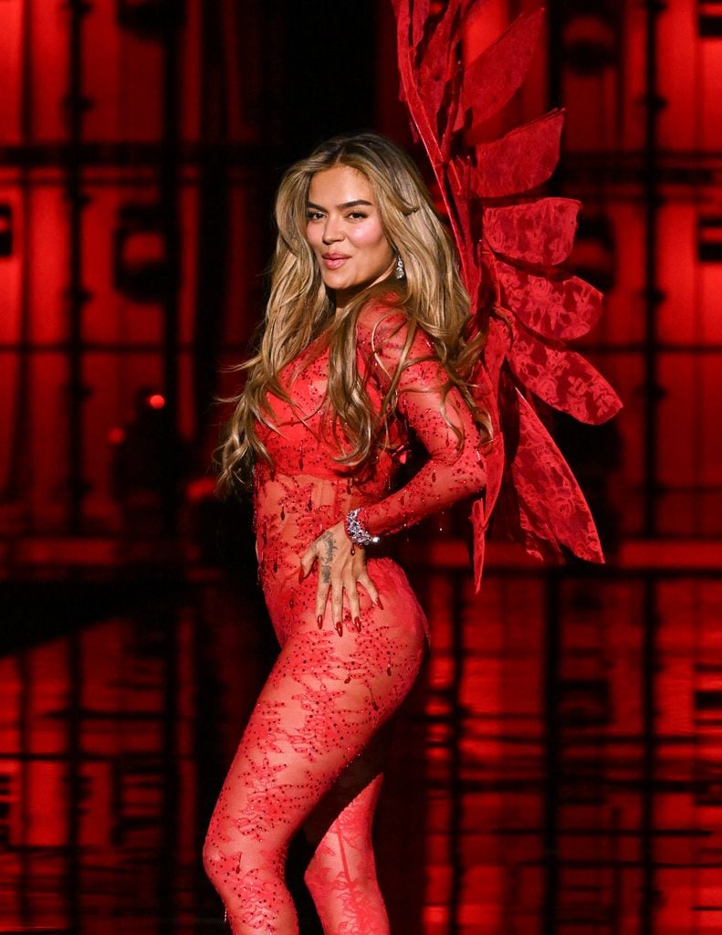 Karol G en el Victoria's Secret Fashion Show 2025