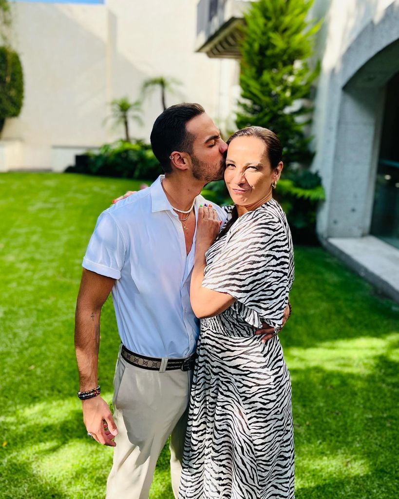 Consuelo Duval está orgullosa de su hijo.