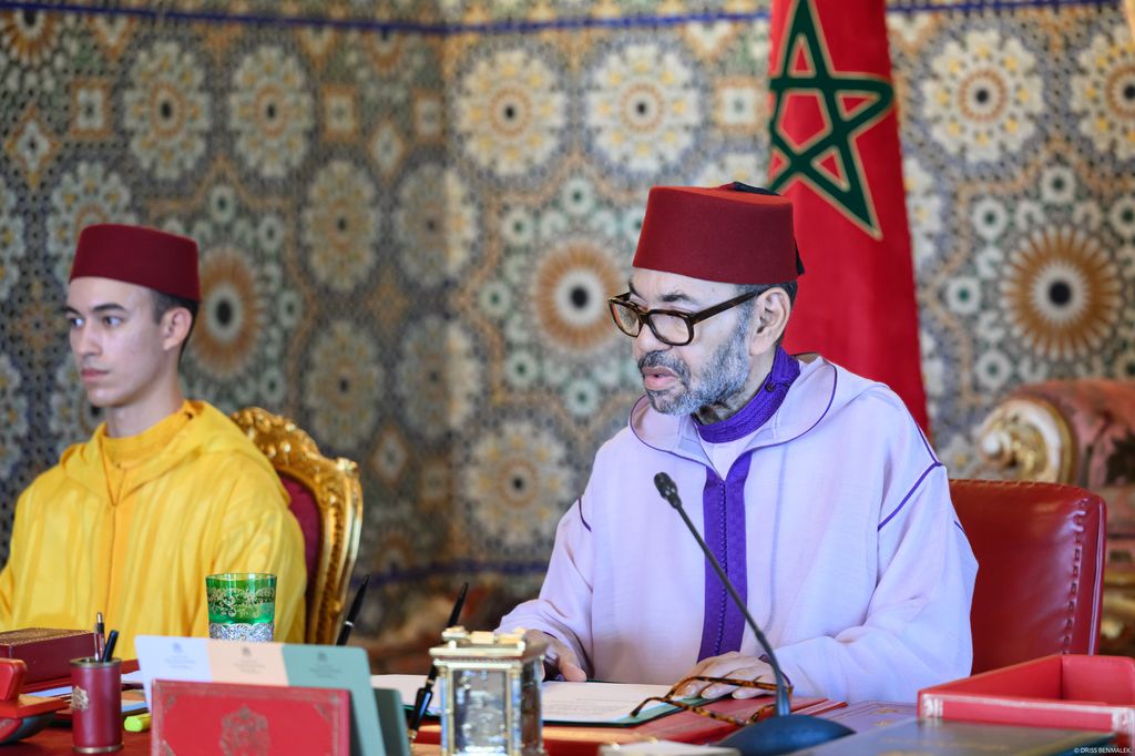 Mohamed VI presidió un Consejo de Ministros el sábado en el Palacio Real de Rabat con su heredero, Moulay Hassan