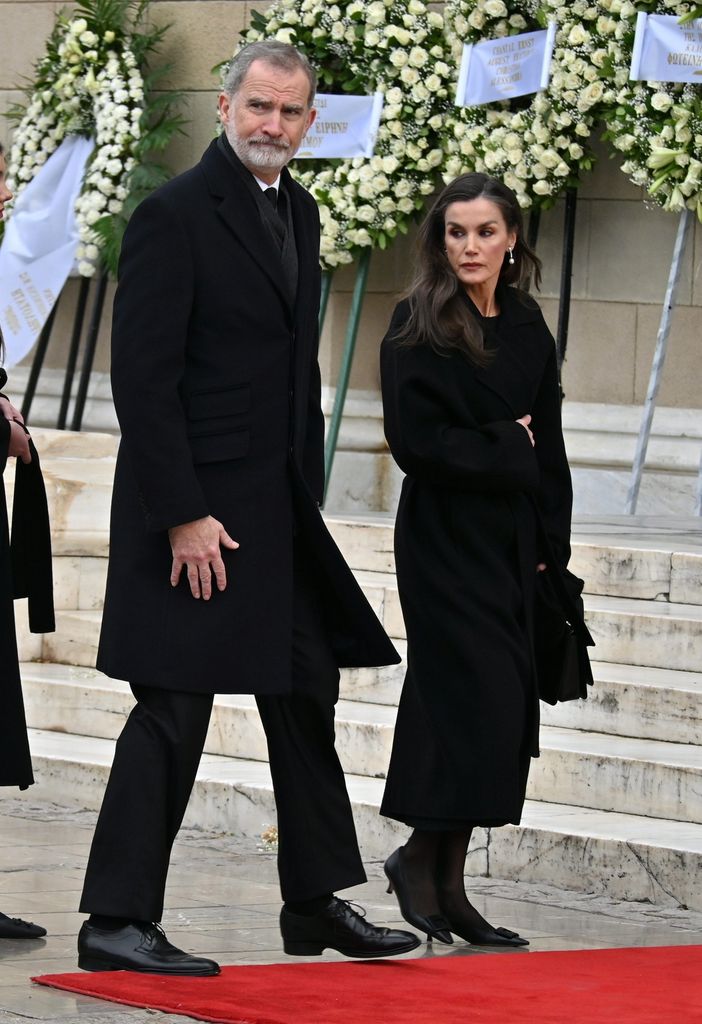 Los Reyes en Atenas, donde conocieron la noticia del accidente de Adamuz