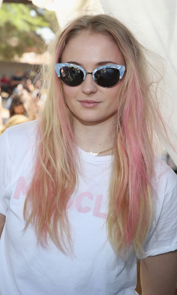 sophie turner ha experimentado con el color de su melena a lo largo de los a os