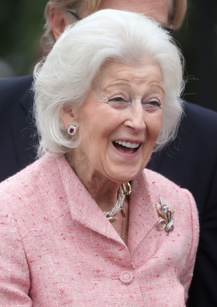 La princesa Alexandra durante su visita a la edición de otoño del RHS Chelsea Flower Show, el 20 de septiembre de 2021 en Londres, Inglaterra
