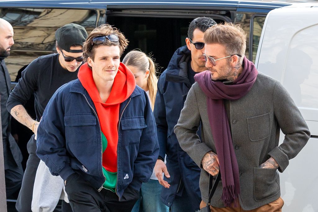 David Beckham y su hijo Cruz paseando por París en 2024