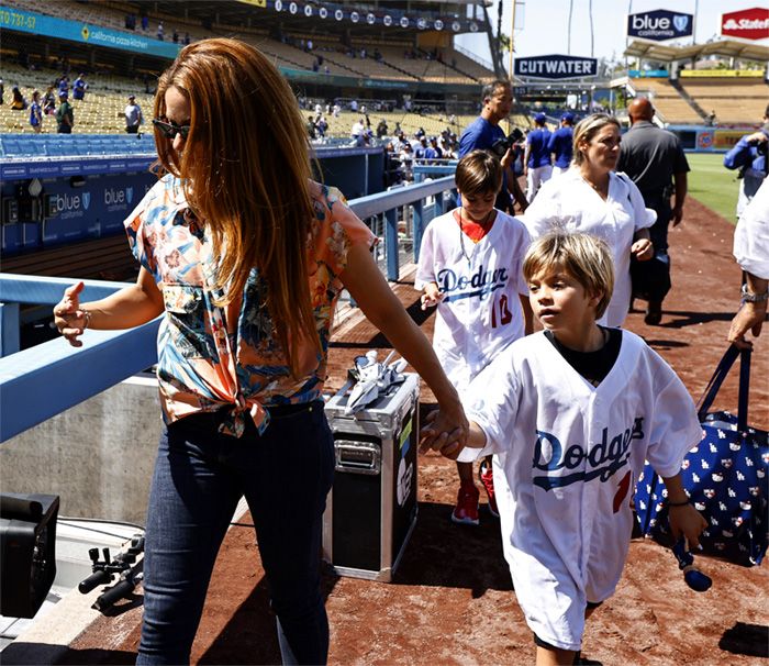 Shakira con sus hijos