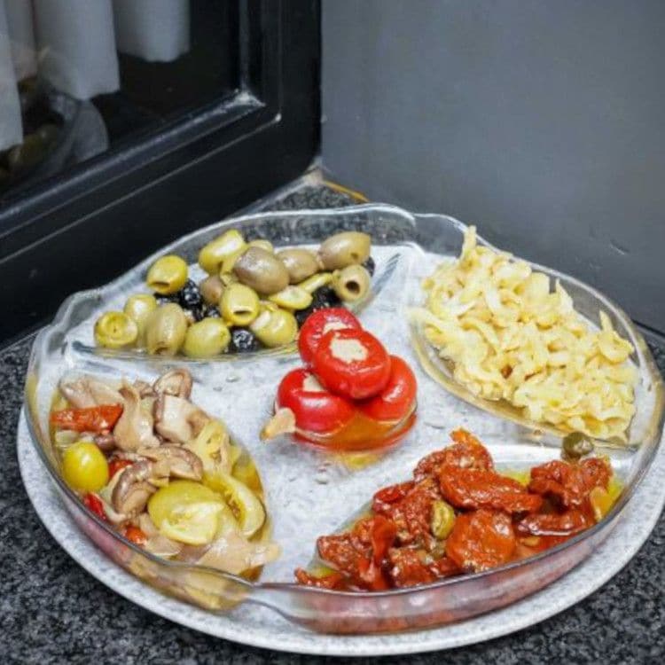 Encurtidos para empezar la comida