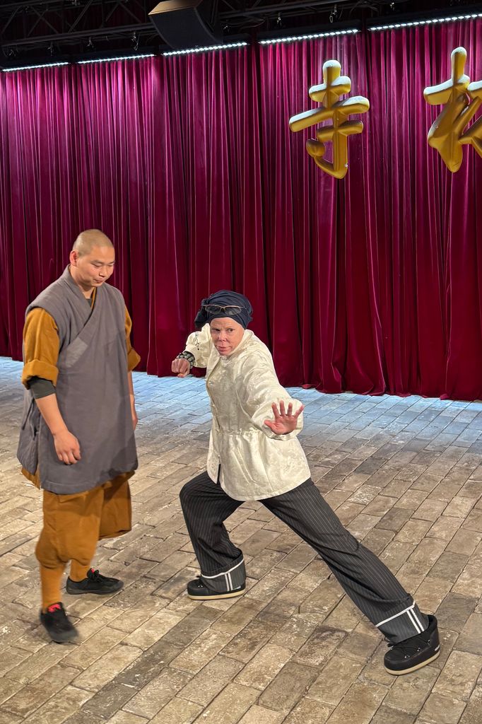 Kalina de Bulgaria haciendo kung fu