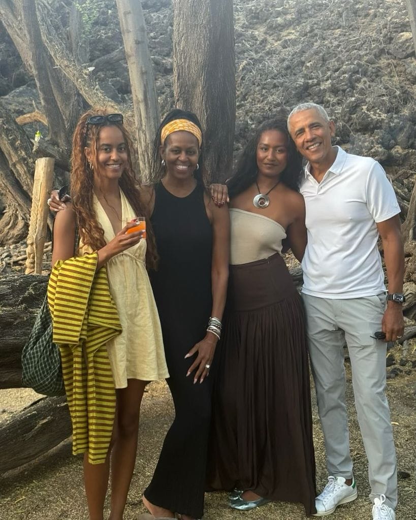 El expresidente Obama comparte una rara foto familiar en el cumpleaños número 24 de su hija Sasha