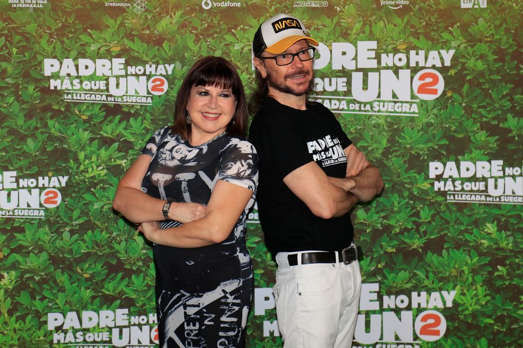 Santiago Segura y Loles León en la presentación de 'Padre no hay más que uno 2: La llegada de la suegra'