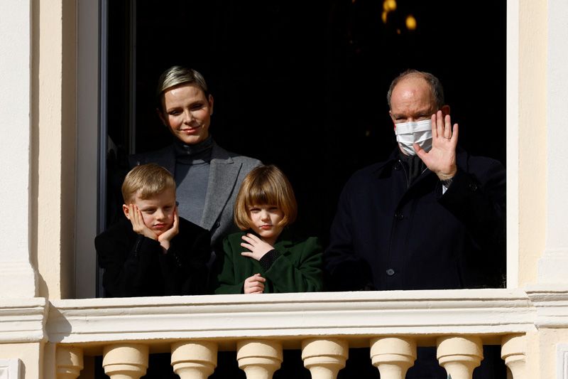 Los príncipes Alberto y Charlene de Mónaco con Jacques y Gabrilla de Mónaco