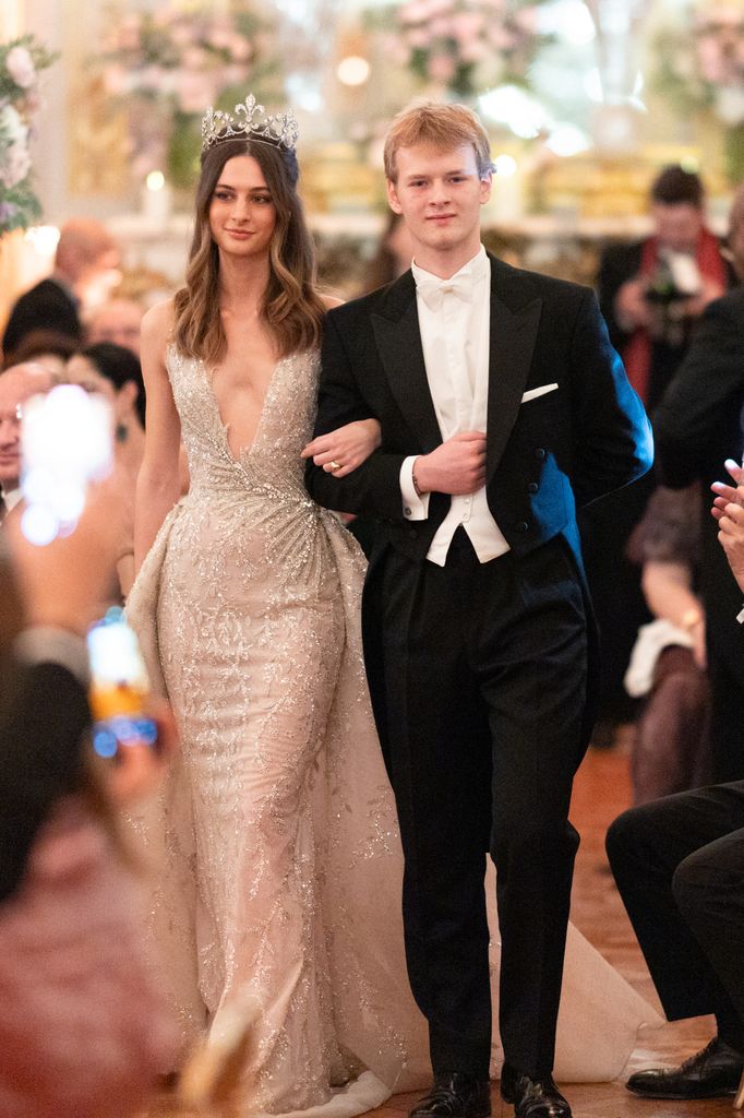 Eulalia de Orleans-Borbón entró acompañada de Albert Windsor 