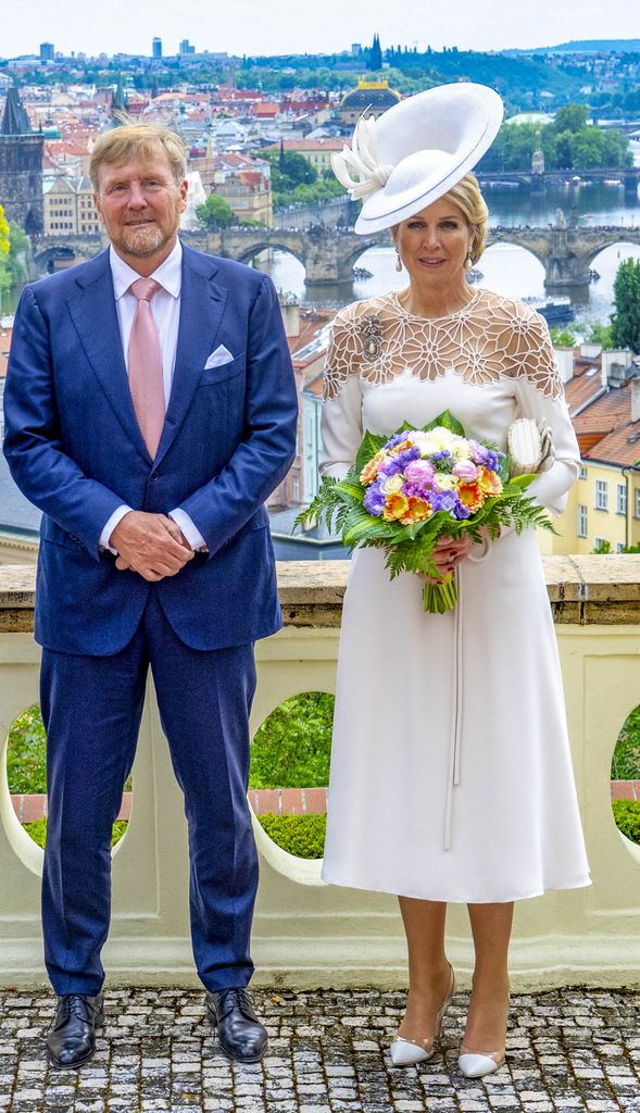 La reina Máxima fue  recibida durante la ceremonia oficial de bienvenida en el Castillo de Praga junto al rey Guillermo Alejandro. 