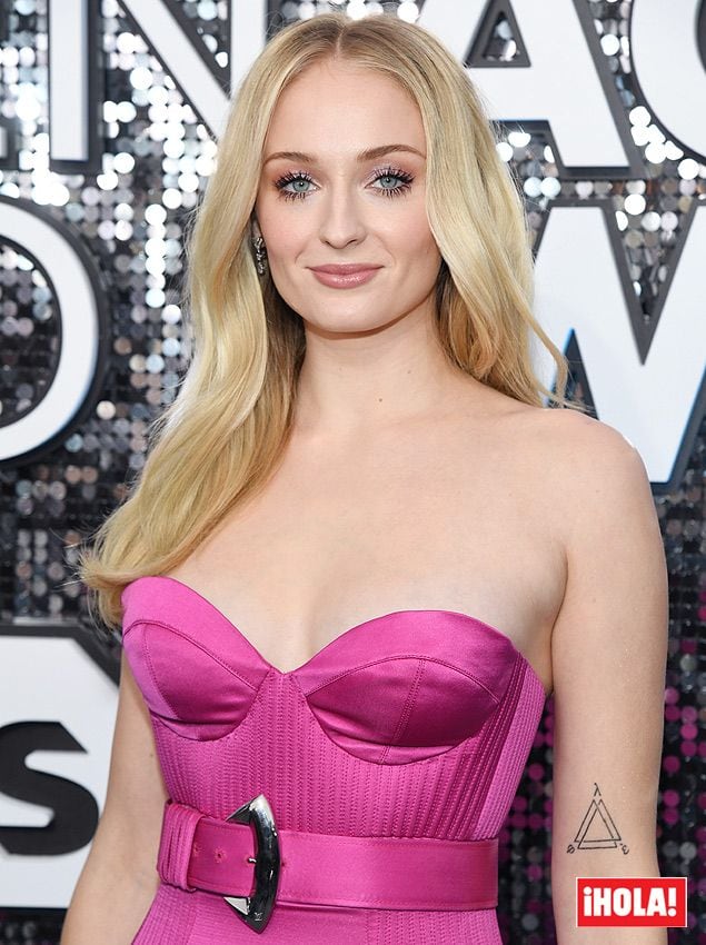 Sophie Turner: el truco de su maquillador para su 'look Barbie' 