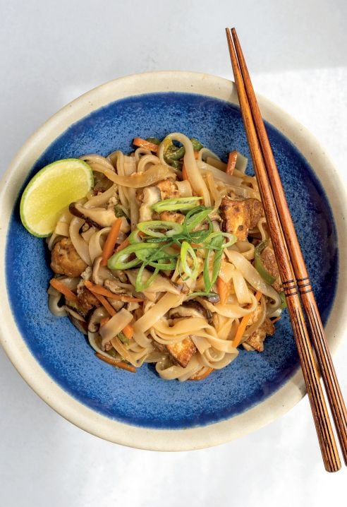 Noodles con salsa asiática