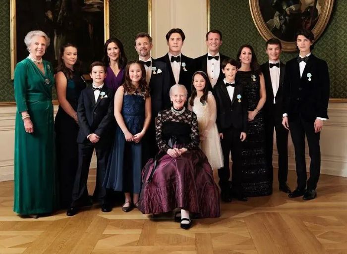 Margarita de Dinamarca con su familia en su Jubileo