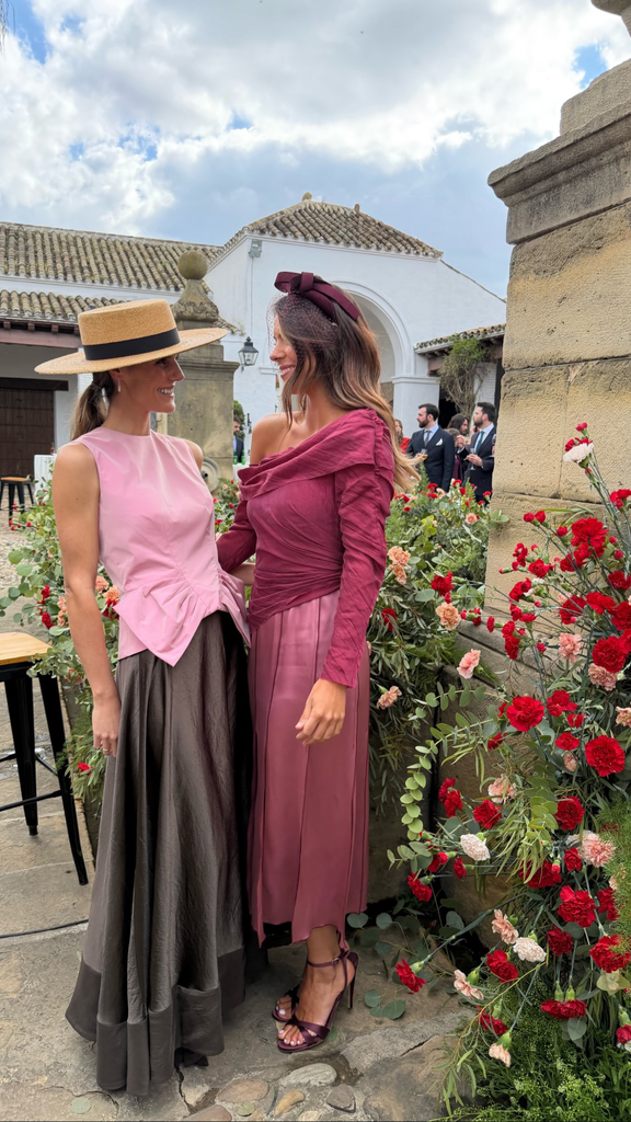 El original look de Bea Gimeno en el bautizo de su hijo y más invitadas estilosas en las bodas del fin de semana