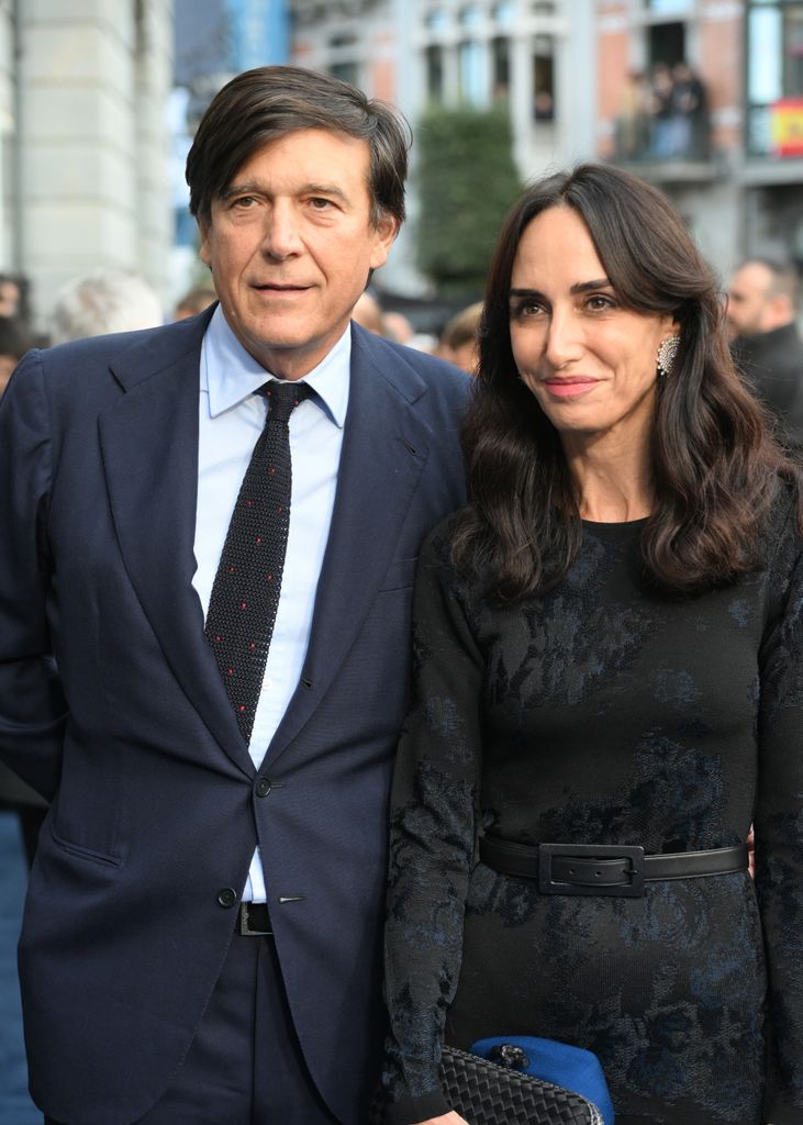 Amparo Corsini junto a Manolo Falcó a su llegada a los Premios Princesa de Asturias 2026 en Oviedo