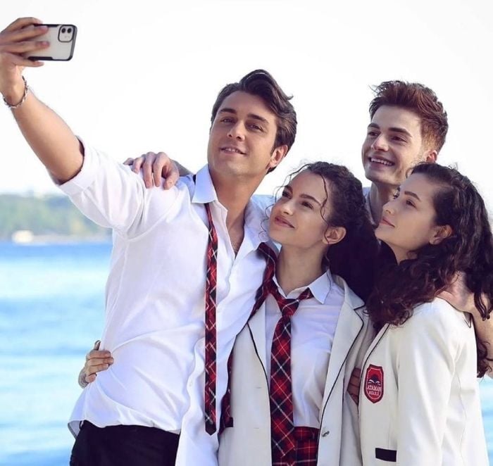 'Hermanos' sabe mezclar la comedia con el drama y esa es una de las claves de su éxito