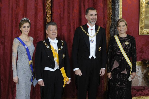 Don Felipe y doña Letizia han ejercido de anfitriones ante el Presidente de Colombia, Juan Manuel Santos Calderón, y su esposa, María Clemencia Rodríguez 