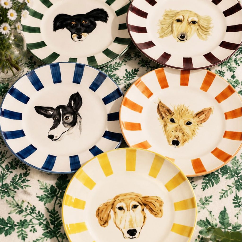 Colección vajilla con los dibujos de perros de Eugenia Martínez de Irujo para Sushita