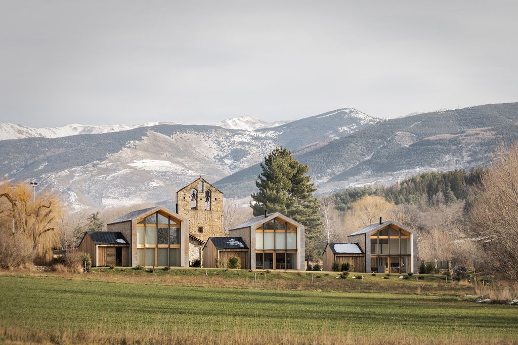 Casas de montaña en el Pirineo construidas con criterios de biohabitabilidad