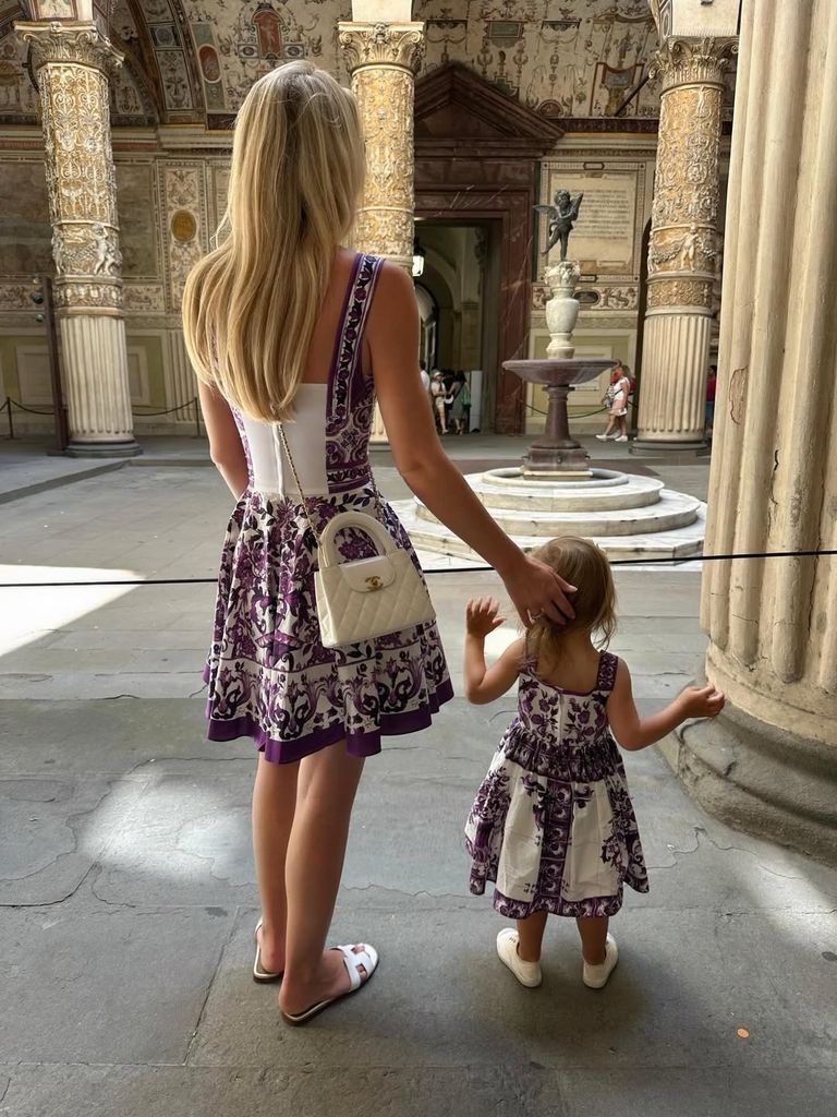 Kitty Spencer en la Toscana con su hija