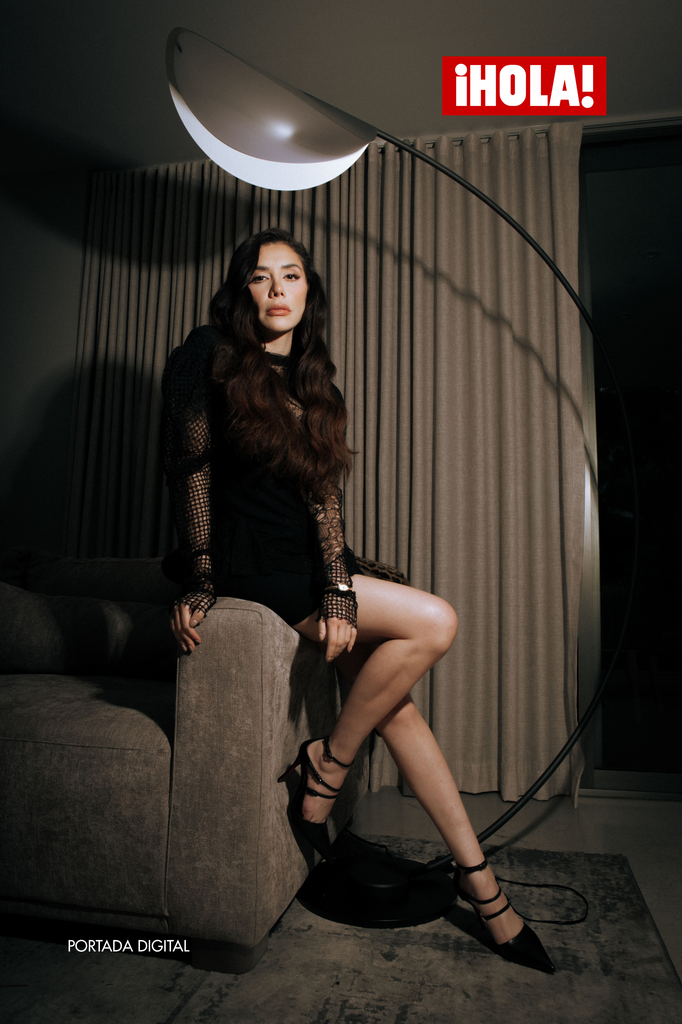 PR: C13 agency (@c13agency)
Styling: Venus Fabbricatore
(@venusfabbricatore)
Hair: Gerardo Lanuza (@gerardo_lanuza)
Makeup: Liz Martínez (@lizmartinezmakeup)
Fashion credits:
TOTAL LOOK SAINT LAURENT
Shoes: Louboutin
