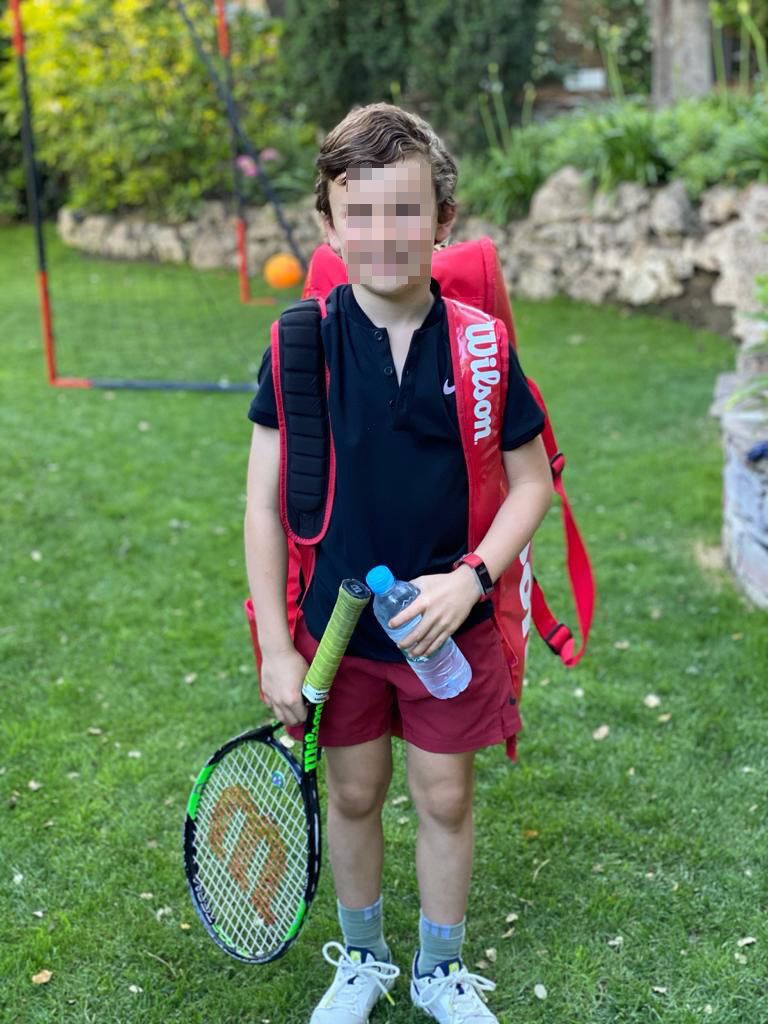 Carlos siempre ha sido un gran amante de los deportes como el tenis