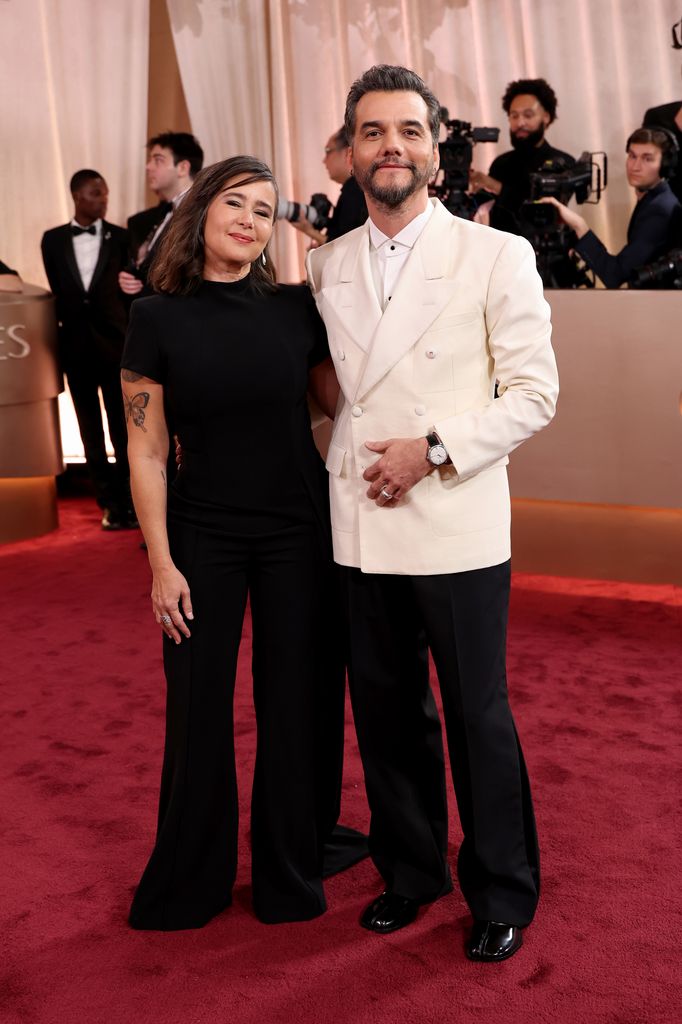 Wagner Moura y Sandra Delgado