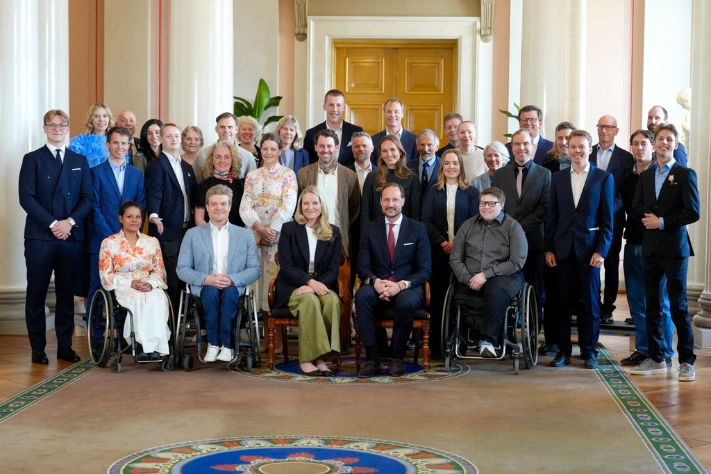 La princesa Mette-Marit de Noruega con el príncipe Haakon y sus hijos Sverre Magnus e Ingrid