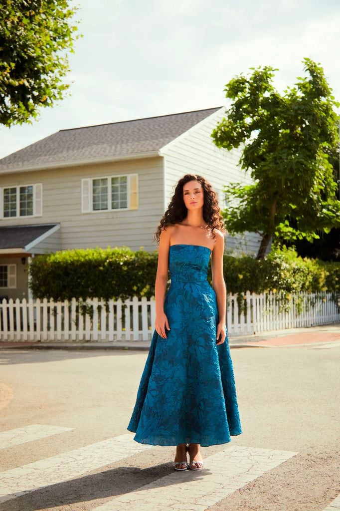 Vestido de invitada palabra de honor de Jorge Redondo