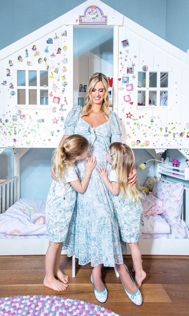 Nicky Hilton y sus hijos HOLA 4062