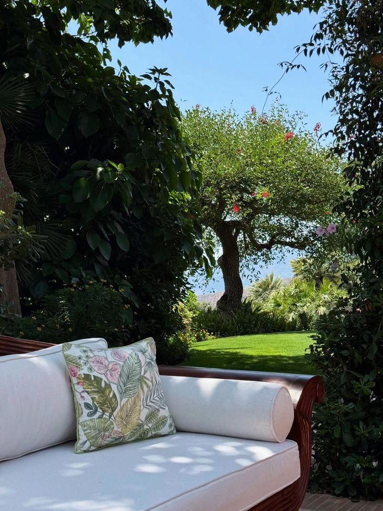 Cristina Iglesias muestra su jardín en Cuatro Lunas