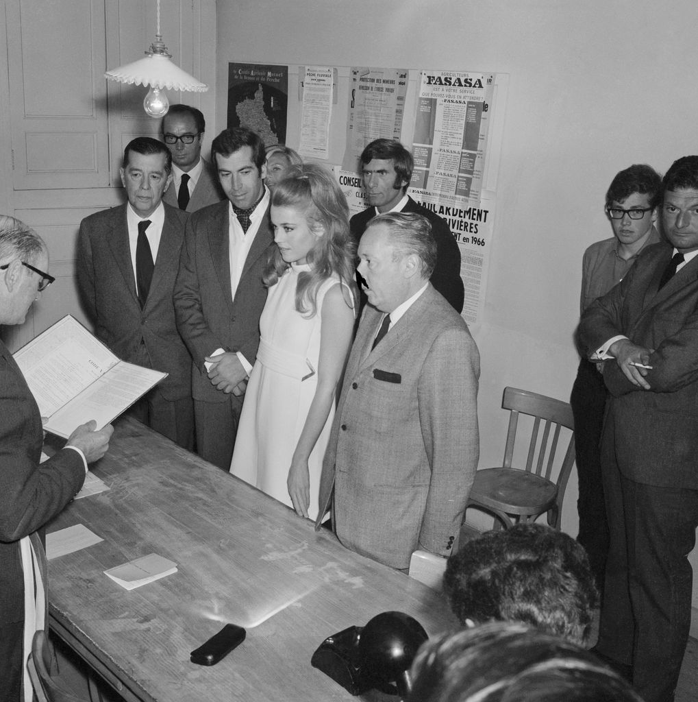 La boda civil de Jane Fonda y Roger Vadim en Francia