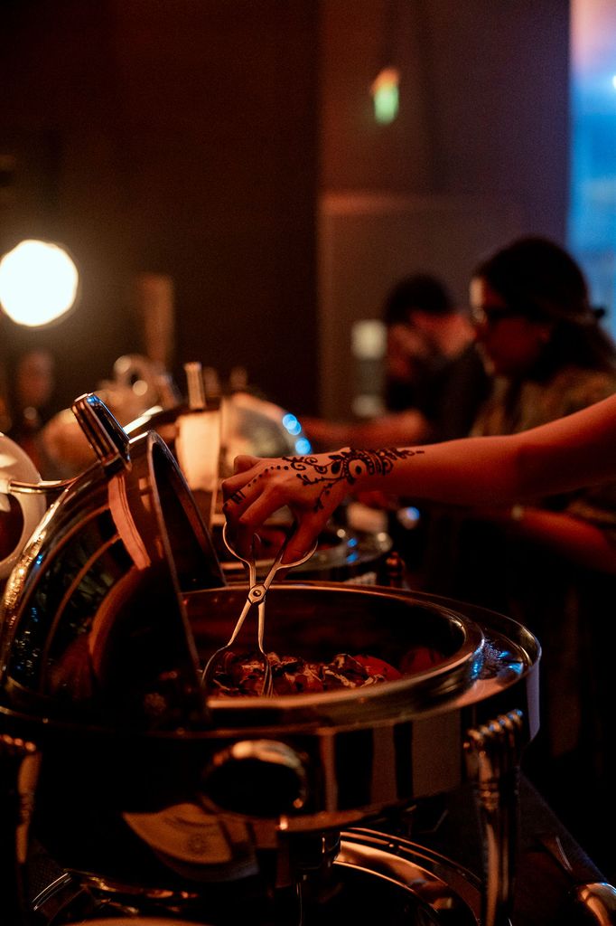 Buena parte de las bodas tienen códigos muy estrictos de comida y banquete, por lo que un servicio especializado como el de Sofitel Mexico City Reforma se vuelve indispensable.
