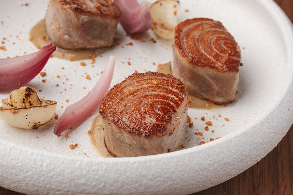 Morrillo con toffee de chalotas