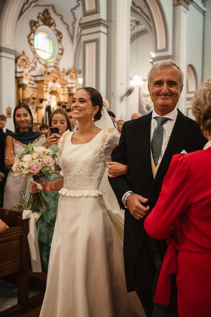 Entrada de la novia en la iglesia