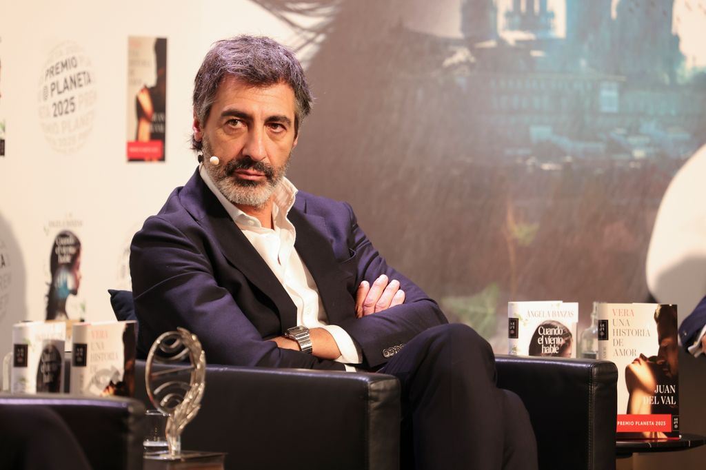 Juan del Val en la presentación de su nueva novela, Vera, una historia de amor, el 4 de noviembre de 2025