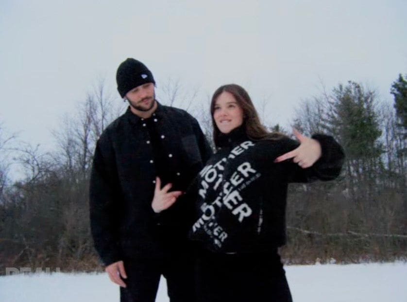 Hailee Steinfeld y Josh Allen anuncian que están esperando su primer hijo.