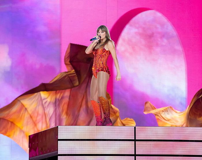 Taylor Swift en su concierto en Paris de Eras Tour