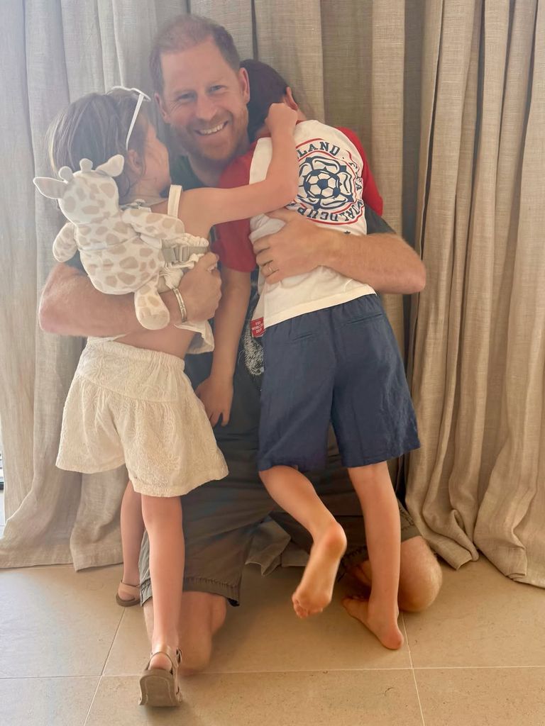 La tierna fotografía con la que Meghan Markle ha felicitado al príncipe Harry por el Día del Padre