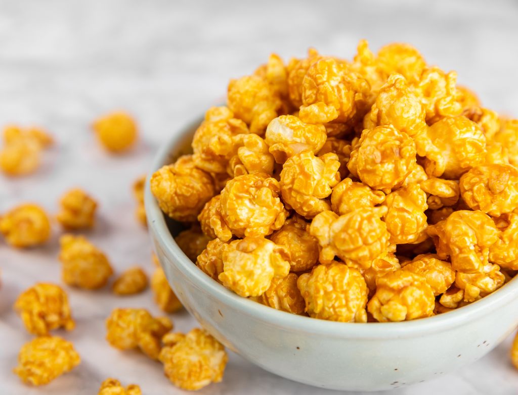 Las palomitas son otro 'must', pero esta vez les damos un toque dulce.