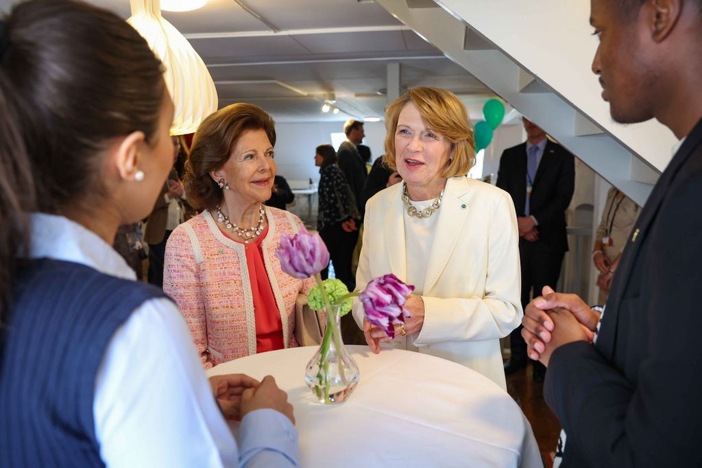 La reina Silvia junto a la primera dama de Alemania