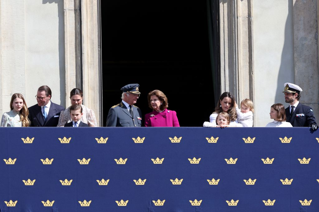 Carlos Felipe y Sofia de Suecia con sus tres hijos