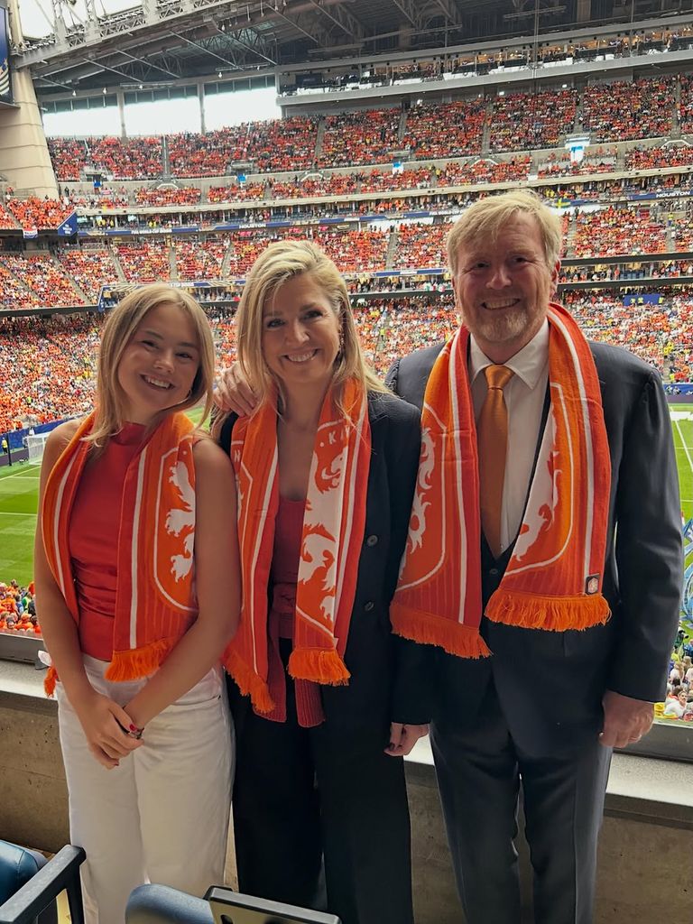 Guillermo y Máxima de Holanda con su hija