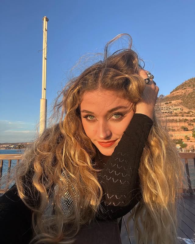 Fernanda Castro ha aprendido a lidiar con los gajes del oficio de sus famosos padres