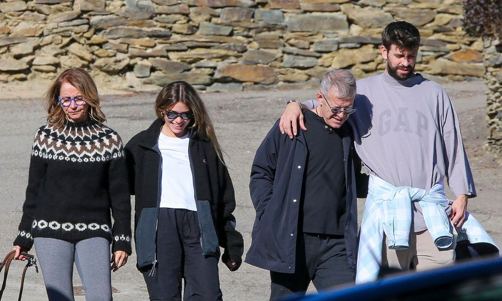 Clara Chía, Piqué y los papás del exfutbolista