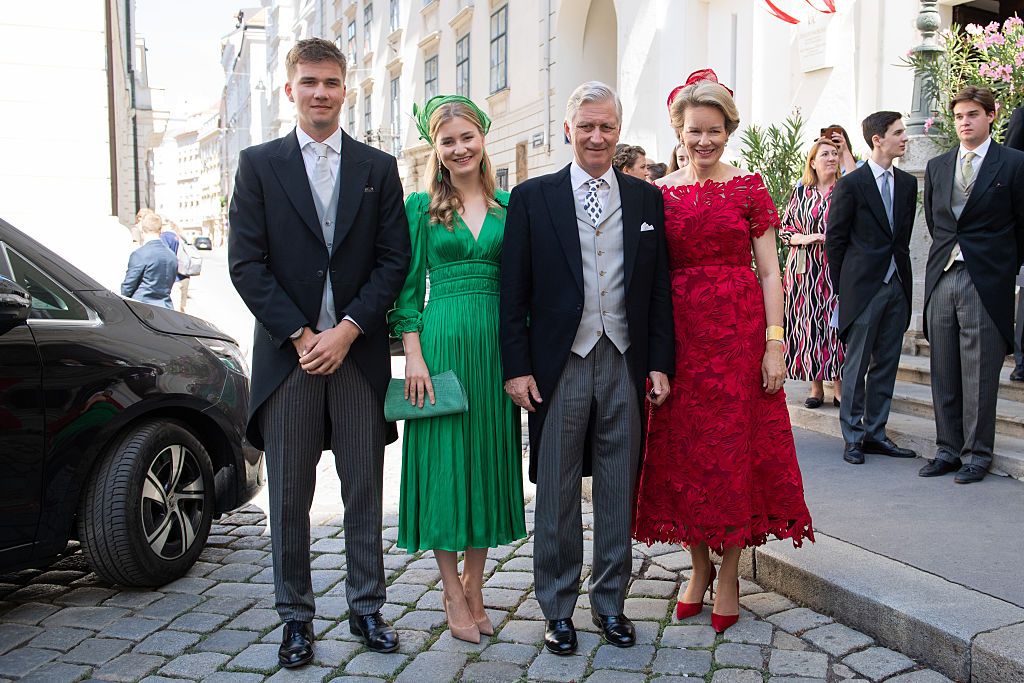 El príncipe Gabriel, la princesa Elisabeth junto a sus padres, Felipe y Matilde de Bélgica