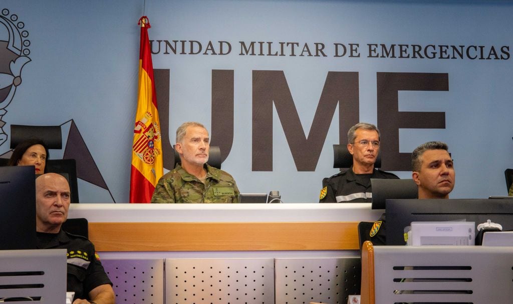 Felipe VI visita el Cuartel General de la Unidad Militar de Emergencias (UME), en la Base Aérea de Torrejón